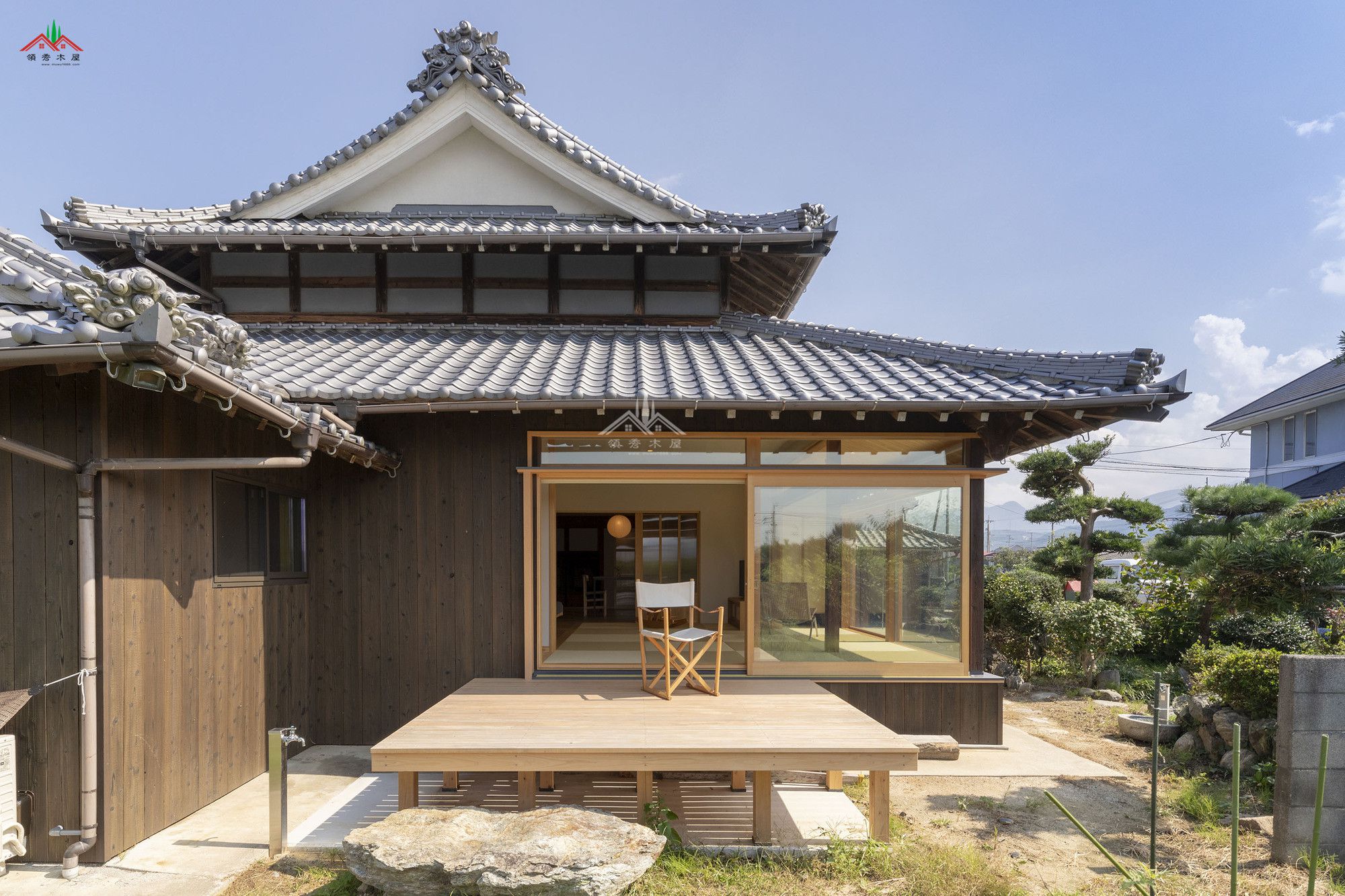 192个平方的旧房子改造为日式风格的琉璃瓦屋顶木结构