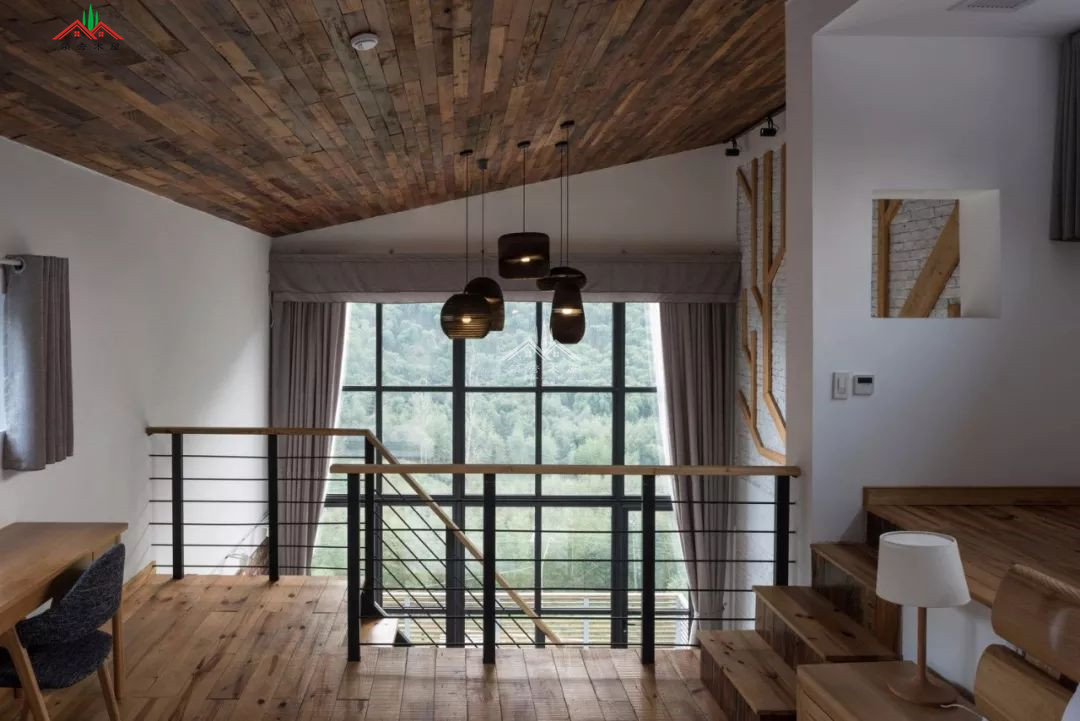 简约混砖木屋